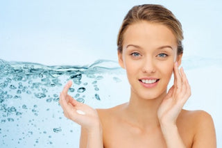 MOISTURIZING. WHY YOU NEED TO DO IT!
